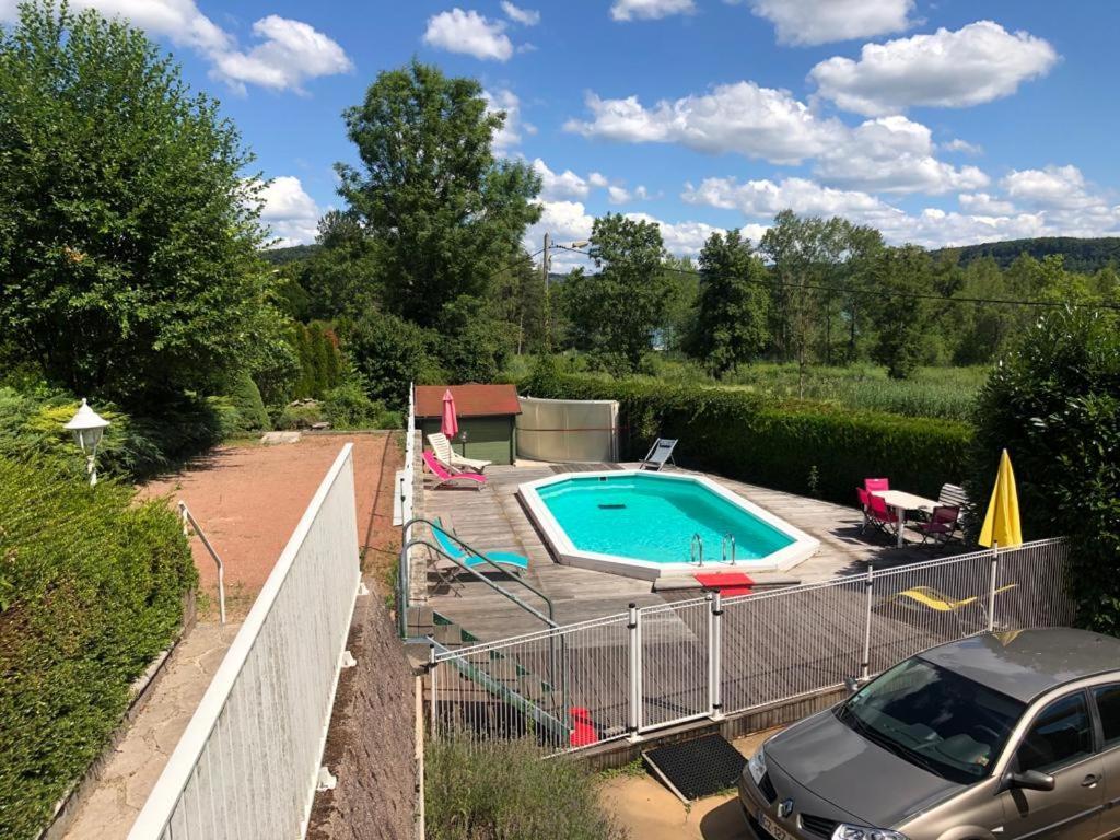 Maison/Gite Familial Dans Le Jura A 200M Du Lac Avec Piscine Privee Marigny  外观 照片
