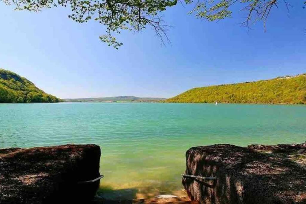 Maison/Gite Familial Dans Le Jura A 200M Du Lac Avec Piscine Privee Marigny  外观 照片