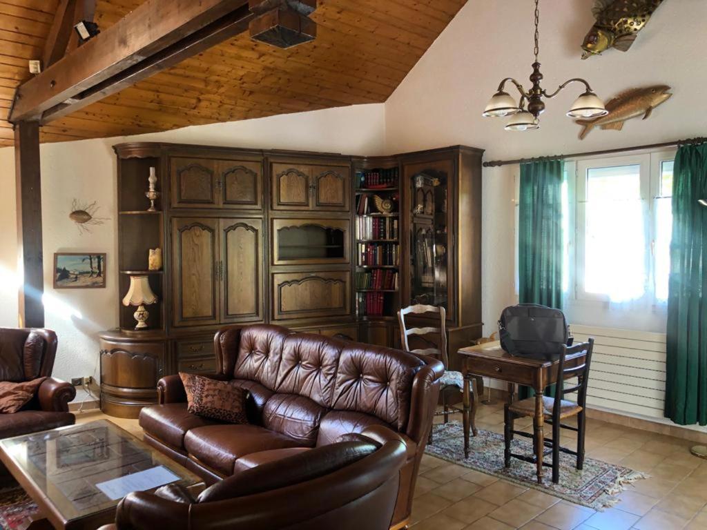 Maison/Gite Familial Dans Le Jura A 200M Du Lac Avec Piscine Privee Marigny  外观 照片